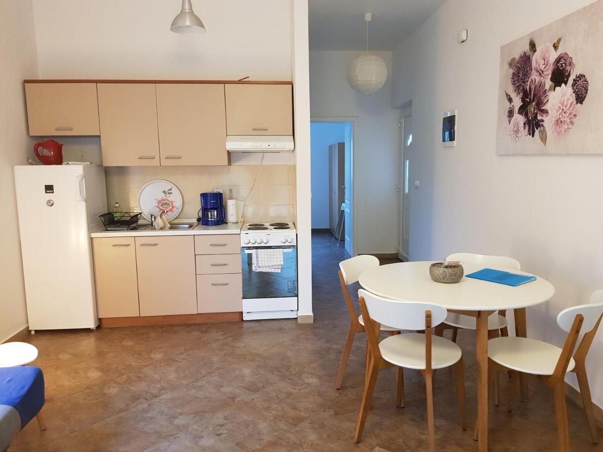 Vila Mila Apartments Sukošan Eksteriør billede